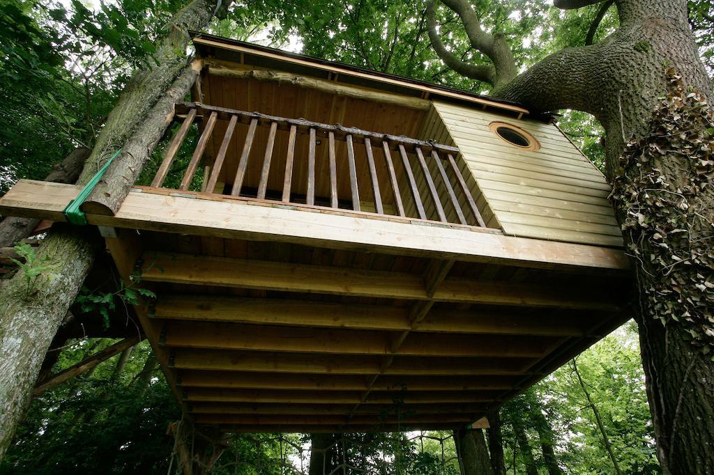 La Cabane Aux Secrets - Au Milieu De Nulle Part Outines Exterior foto