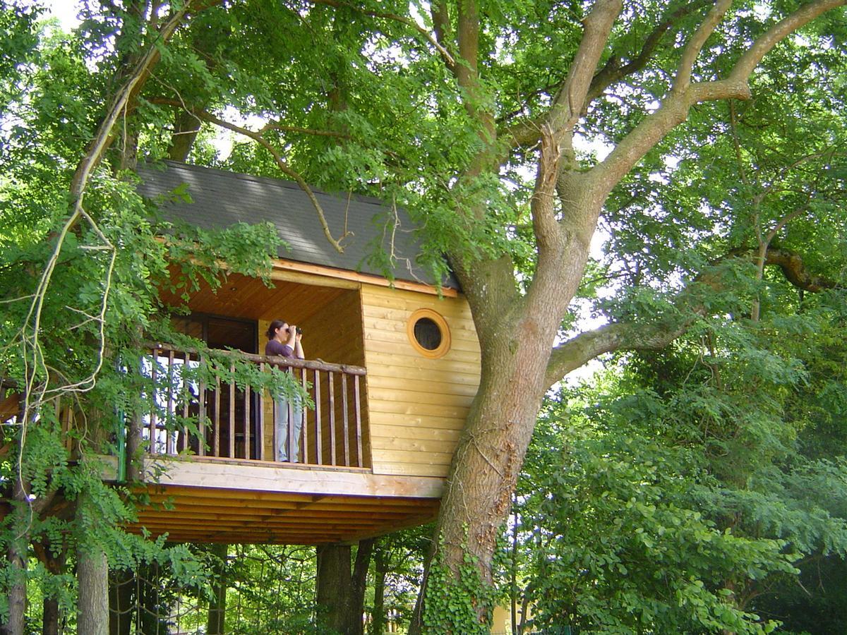 La Cabane Aux Secrets - Au Milieu De Nulle Part Outines Exterior foto